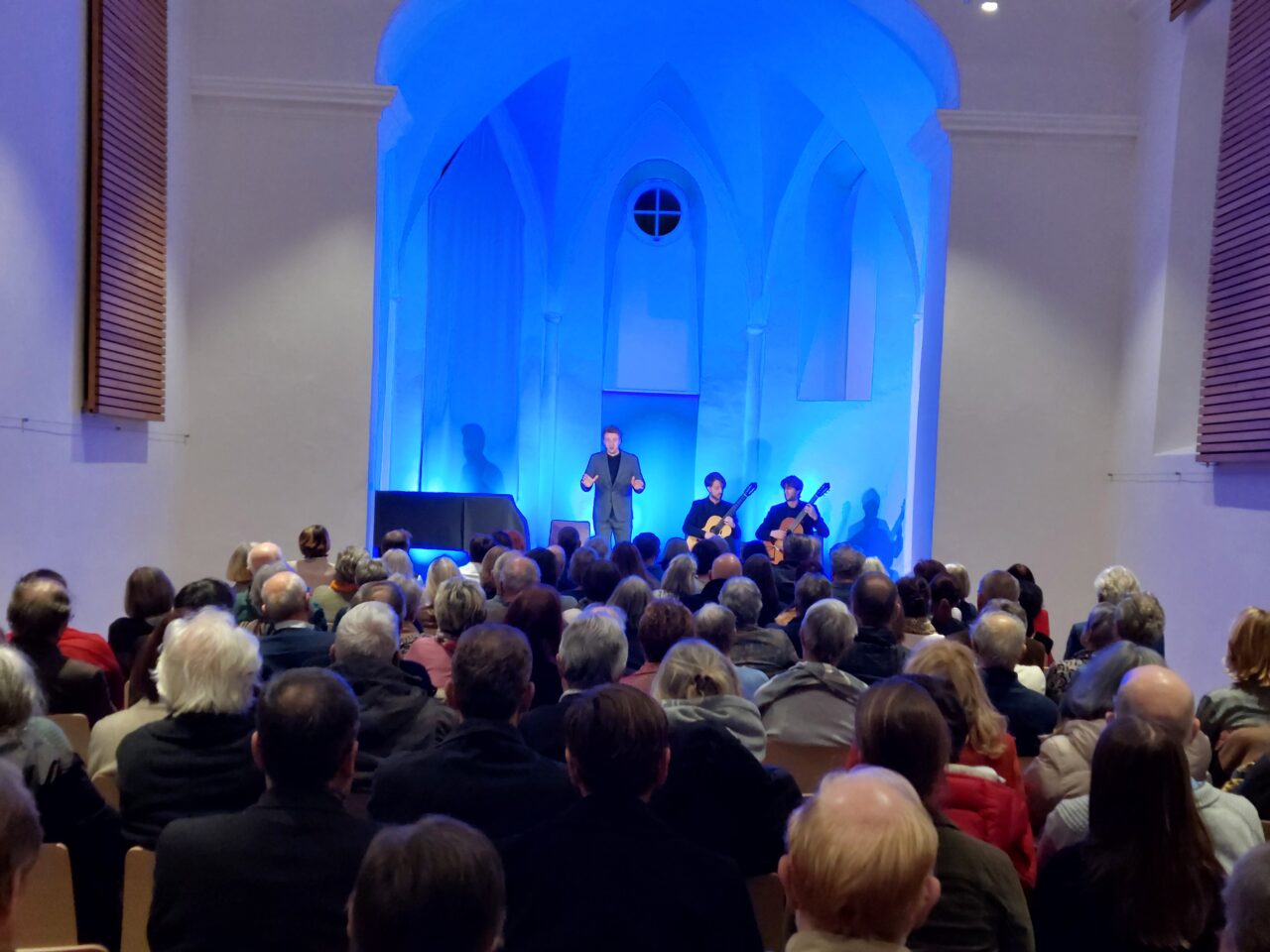 Voll besetzte Kulturveranstaltung in der Alten Kirche Pleinting